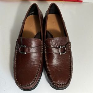Donald Pliner Jrs Kenny loafers Size 38.